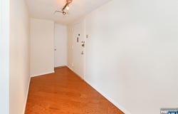 7004 Boulevard E, Guttenberg, NJ 07093