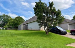 6241 & 6243 Milliken Bend, Fayetteville, AR 72704