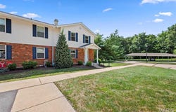 1342 Cliffridge Lane, Valley Park, MO 63088