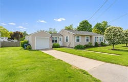 40 Lufkin Court, Warwick, RI 02888