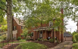 130 Yorkshire Dr, Point Breeze, PA 15208