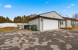 100 Pratt Boulevard, Roselle, IL 60172