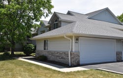 4950 W Maple Leaf Cir, Greenfield, WI 53220