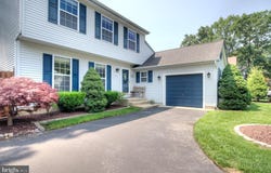 24 BREARLY DRIVE, SICKLERVILLE, NJ 08081