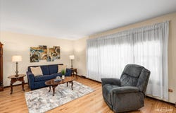 10624 S 83rd Avenue, Palos Hills, IL 60465