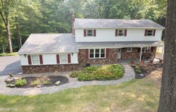38 Shadow Wood Way, Clifton Park, NY 12019