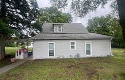 809 W Main St, Beloit, KS 67420