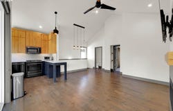 1909 ELKHORN DR, Eugene, OR 97408