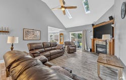 1742 Finch Drive, Tonganoxie, KS 66086