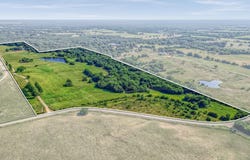 1200 County Road 1215, Savoy, TX 75479