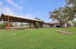 164 Bob White Drive, Beeville, TX 78102