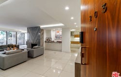 325 N Oakhurst Dr, Beverly Hills, CA 90210