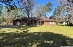 411 Woodland Drive, Hinesville, GA 31313