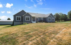 7395 E Hudson Pointe Lane, New Carlisle, IN 46552