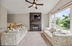 2030 Dows St, Ely, IA 52227
