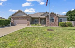 230 Possum Pass Court, Sherman, IL 62684