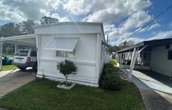 50  Orange Place, Tavares, FL 32778