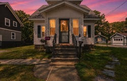 127 Glendale St, Worcester, MA 01602