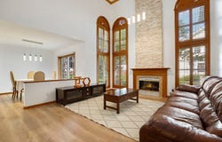 559 Bradbury Lane, Geneva, IL 60134