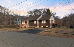 51 Superior Ave, Dracut, MA 01826