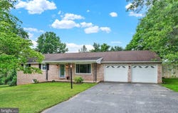266 KIRSTA LANE, DALLASTOWN, PA 17313