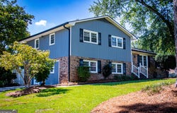 105 Kathy Lane, Carrollton, GA 30117