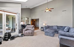 1705 Lynncrest Dr, Coralville, IA 52241