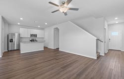 109 Zinnia LN, Hutto, TX 78634