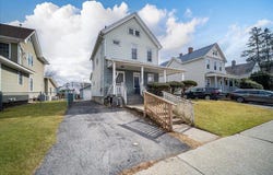 24 Crescent Place, Middletown, NY 10940
