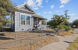130 E 4th Street, Hanford, CA 93230