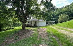 263 Mays Road, Sandy Hook, KY 41171