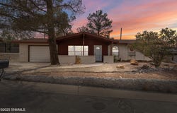 2722 Crestview Drive, Las Cruces, NM 88011