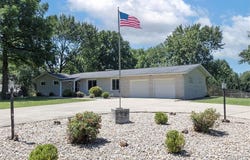 5 Lakeshore Drive, New Baden, IL 62265