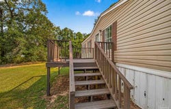 3801 Legend Creek Dr, Pace, FL 32571