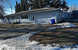 280 5th Avenue SW, Britt, IA 50423