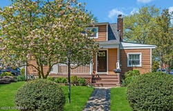 4 W Lake Road, Red Bank, NJ 07701