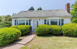 14 Meadow View Drive, Smithfield, RI 02917