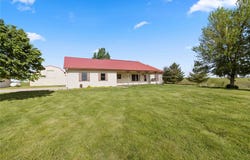 17745 600th Avenue, Nevada, IA 50201