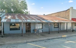 206 N Brazos St, Whitney, TX 76692