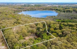 13493 Riker, Chelsea, MI 48118