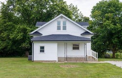 18347 Windy Hill Road, Staunton, IL 62088