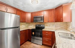 9 Eagle Run, Warwick, RI 02818