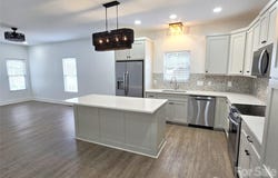 774 8th Street NE, Hickory, NC 28601