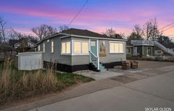 1520 Beach Street, Muskegon, MI 49441