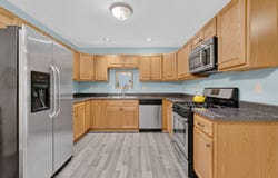 175 Harbor Landing, Braidwood, IL 60408