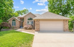 915 Silverbluff Circle, Branson West, MO 65737