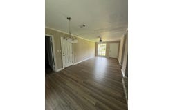 124 King St, Grenada, MS 38901