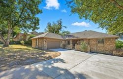 205 Yacht Club Drive, Rockwall, TX 75032