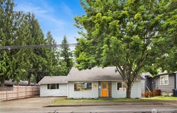 825 Main Street, Lynden, WA 98267