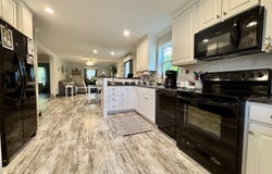 962 Main Street, Monmouth, ME 04259